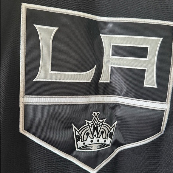 💥Adidas NHL Authentic Jersey, Los Angelas Kings, #39 Cam Talbot - Picture 2 of 11